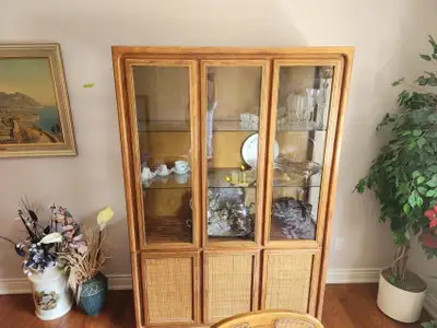 ONLINE AUCTION: Vintage Cohand Wood Display Hutch