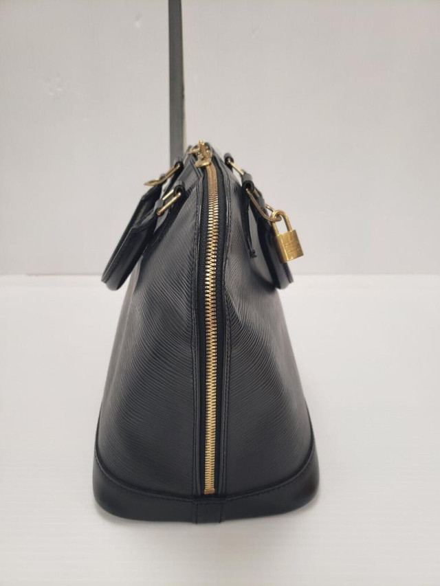 (I-30575) Louis Vuitton Alma Black EPI MM Handbag in Women's - Bags & Wallets in Alberta - Image 2