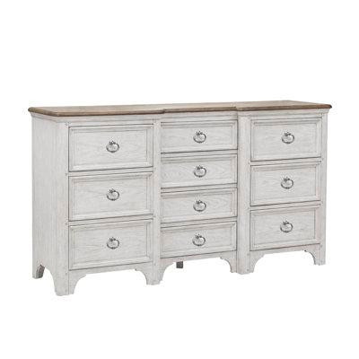Pulaski Furniture Glendale Estates 10 Drawer 72" W Chest in Dressers & Wardrobes