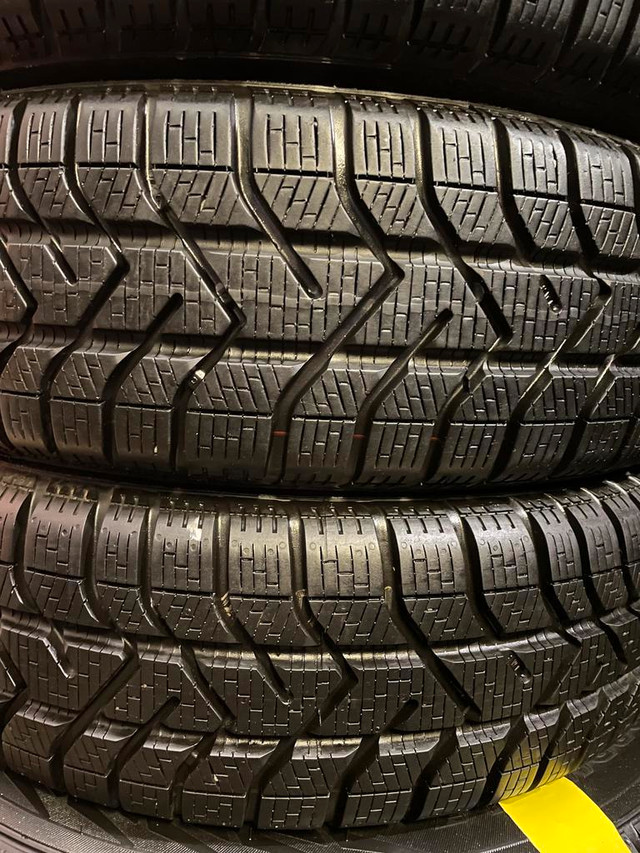 175/65/15 Pirelli winter presque nouveau + rims 15 pouces 5x112 mini cooper in Tires & Rims in Laval / North Shore - Image 4