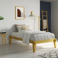 Wrought Studio Lit plateforme en bois massif Chalipa sans tête de lit, base de lit moderne minimaliste