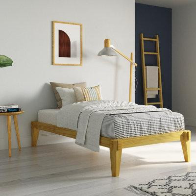 Wrought Studio Lit plateforme en bois massif Chalipa sans tête de lit, base de lit moderne minimaliste in Beds & Mattresses in Québec