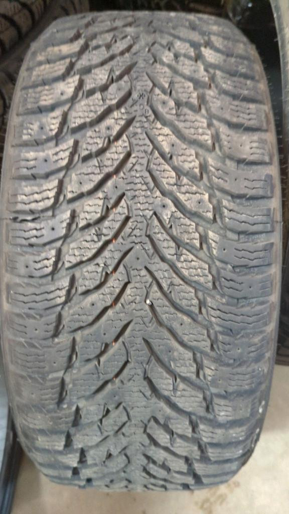 4 pneus d'hiver P255/35R20 97T Nokian Hakkapeliitta 9 20.5% d'usure, mesure 10-11-10-10/32 in Tires & Rims in Québec City - Image 2