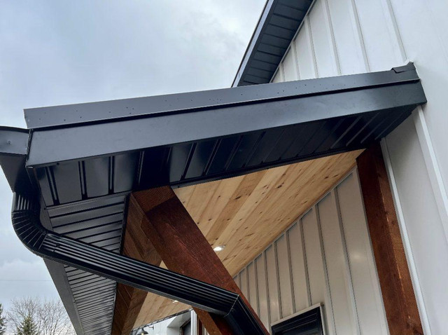 Soffit and Facia - Custom Supplied or Installed in Roofing in Hamilton - Image 4