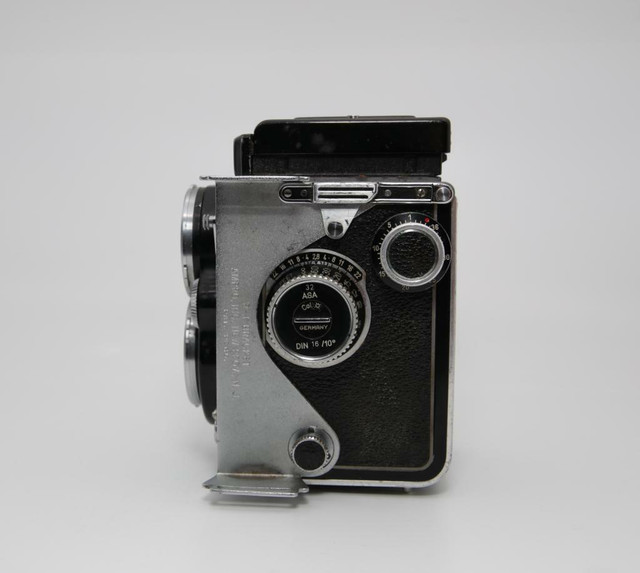 Rolleiflex DBP DBGM Schneider-kreuznach xenotar F2.8/80   (ID - 246(TJ)) in Cameras & Camcorders - Image 4