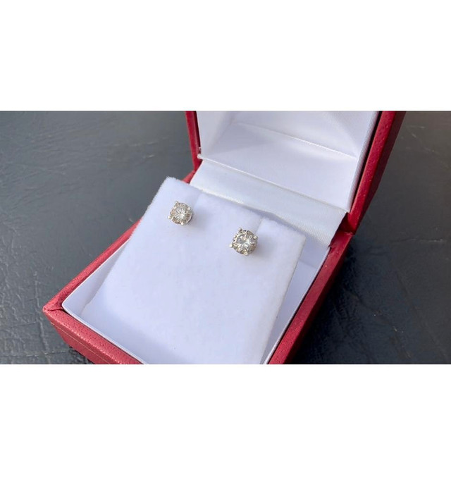 #468 - .67 Carat Natural Diamond, 14k White Gold Screwback Stud Earrings - NEW in Jewellery & Watches - Image 2