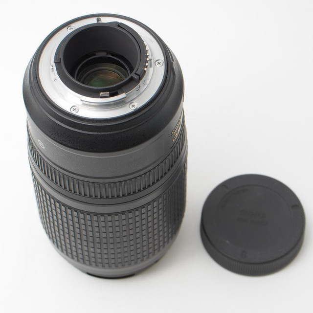 Nikon AF-S Nikkor 70-300mm f4.5-5.6 VR (ID: 2014) in Cameras & Camcorders - Image 4
