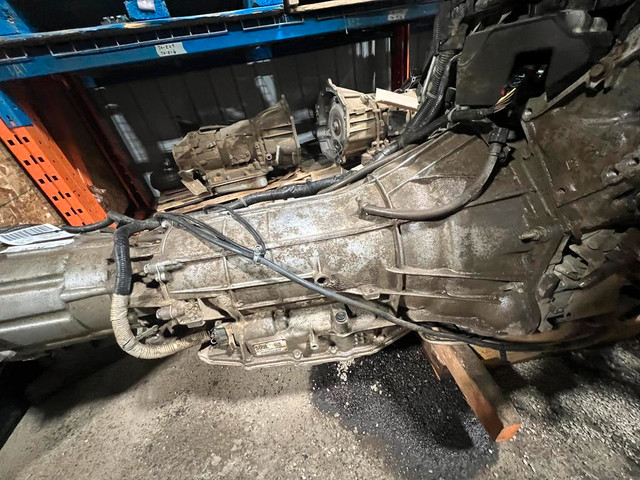 2017 GMC SIERRA 6.2L Transmission in Auto Body Parts - Image 4