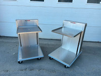 Chariots mobiles élévateurs Piper Products en acier inoxydable --- Mobile Piper Product stainless steel elevator cart