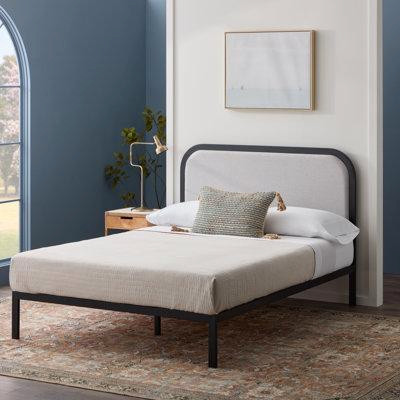 Brookside Structure de lit en métal avec tête de lit tapissier arrondie in Beds & Mattresses in Québec