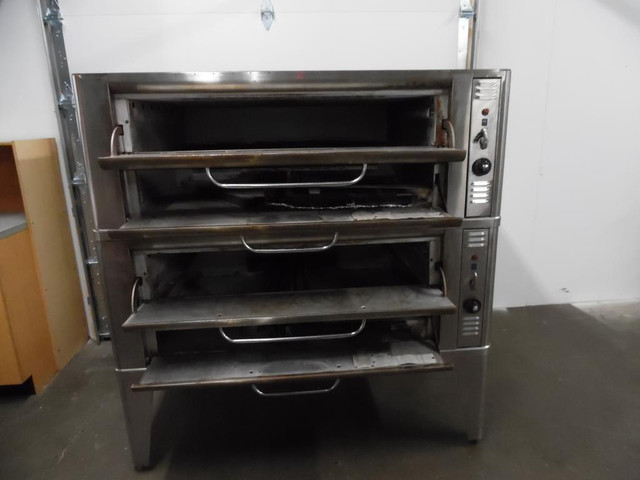 Blodgett 961P 60 Double Deck Natural Gas Pizza Oven in Industrial Kitchen Supplies in Toronto (GTA) - Image 4