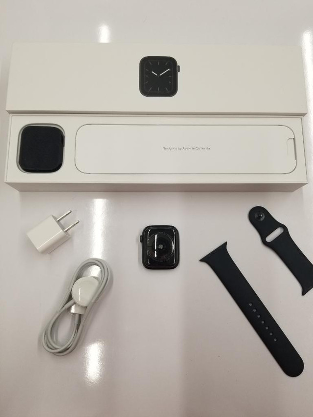 Spring SALE!!! APPLE WATCH Series 4 40MM 44MM, Cellular GPS!!! New Charger  1 YEAR Warranty!!! in Cell Phones - Image 3