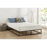 Latitude Run® Très grande base de lit très grande taille moderne en métal avec lattes en bois