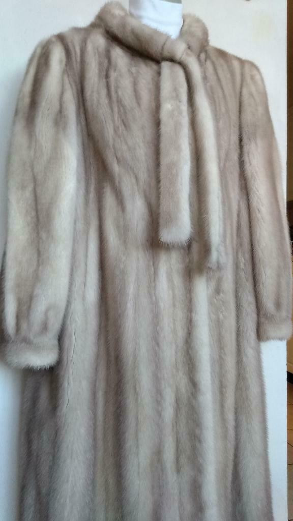 Gorgeous 3X Female Mink Coat Oakville 3XL 22 24 XXL Real Fur Long in Women's - Tops & Outerwear in Ontario - Image 3