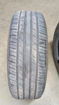 4 pneus dété P235/65R18 106V Michelin Premier LTX 40.5% dusure, mesure 5-5-5-6/32