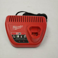 (I-27979) Milwaukee 48-59-2401 M12 Battery Charger