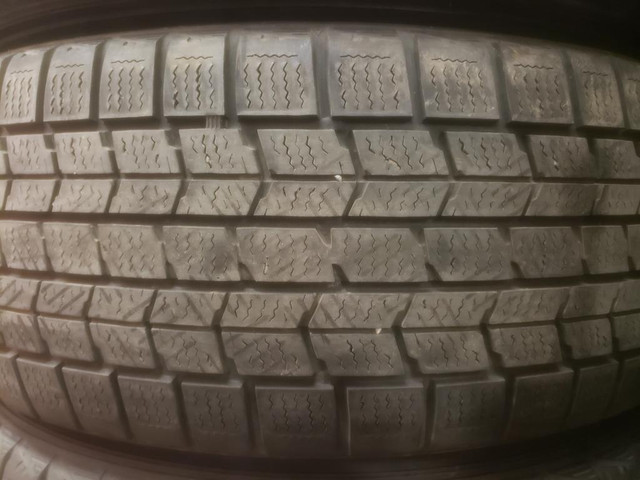 (TH55) 4 Pneus Hiver - 4 Winter Tires 215-60-16 Dunlop 5-6/32 - 5x114.3 - TOYOTA CAMRY in Tires & Rims in Greater Montréal - Image 3
