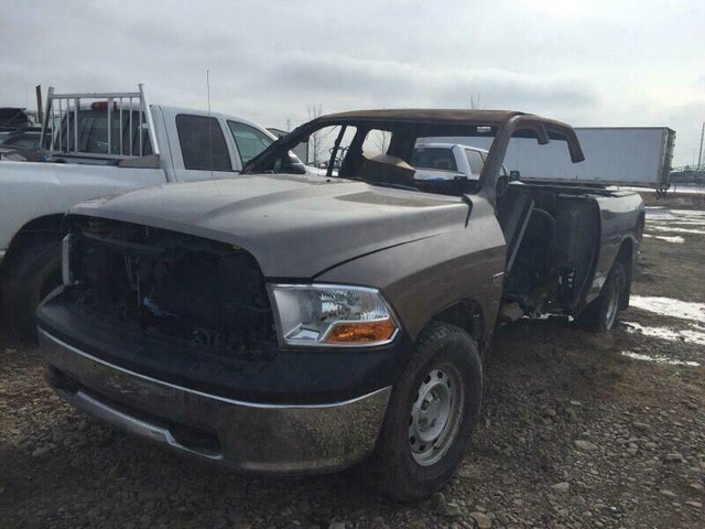 Parting out 2009-2016 Dodge Ram 1500 HEMI 5.7L in Auto Body Parts in Calgary - Image 2