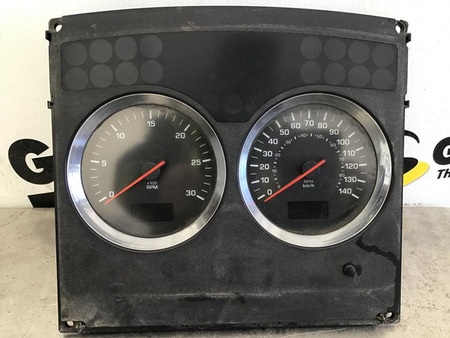 (INSTRUMENT CLUSTER / TABLEAU INDICATEUR)  KENWORTH T800 -Stock Number: H-6975 in Auto Body Parts in Alberta