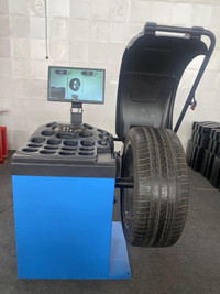 NEW DELUXE WHEEL BALANCER AND LCD SCREEN WB300A