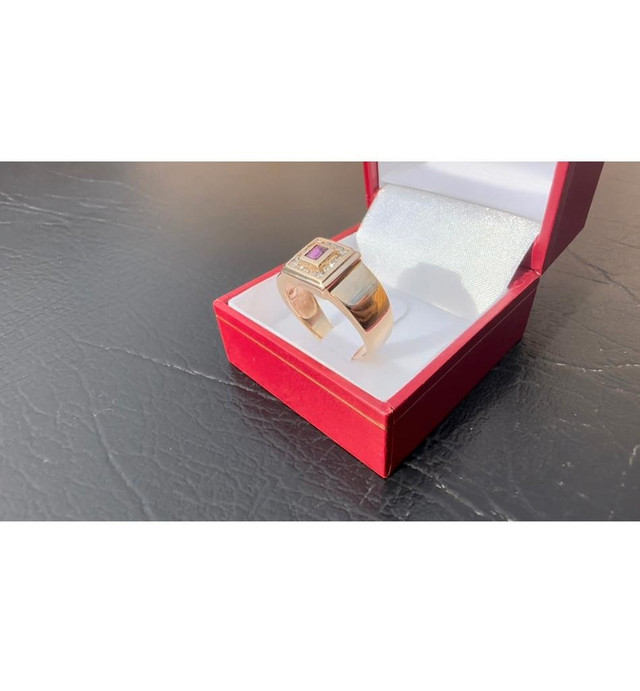 #465 - 10k Yellow Gold, Custom Ruby & Diamond Band, Size 9 3/4 dans Bijoux et montres - Image 2