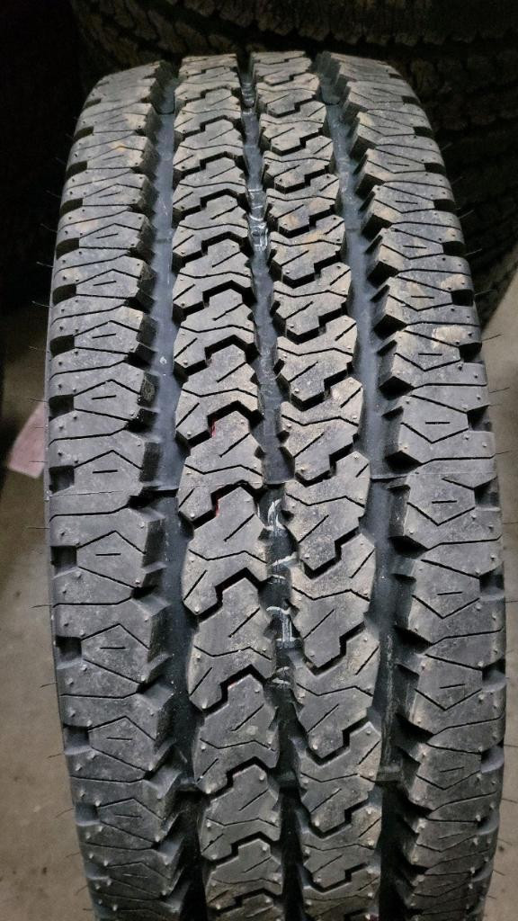 4 pneus dété LT265/70R17 121/118Q Firestone Transforce AT 6.0% dusure, mesure 16-16-16-16/32 in Tires & Rims in Québec City - Image 3