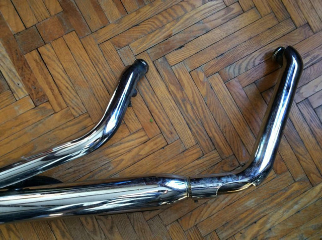 2007 Harley-Davidson Softail FatBoy OEM Exhaust Screaming Eagle Slash Mufflers in Motorcycle Parts & Accessories in Manitoba - Image 2