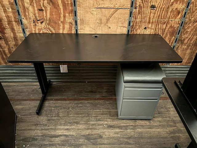 Straight Desk with Mobile Pedestal in Excellent Condition-Call us now! in Desks in Toronto (GTA) - Image 4