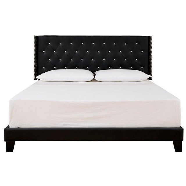 Vintasso Queen Upholstered Platform Bed (B089-081) in Beds & Mattresses