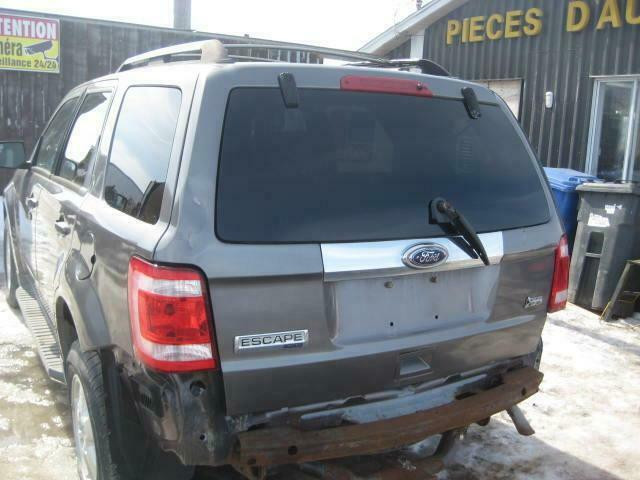 2009 Ford Escape Automatic pour piece # for parts # part out in Auto Body Parts in Québec - Image 2