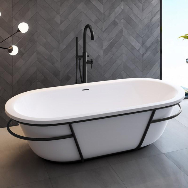 Pearl - 71 Inch Acrylic Freestanding Bathtub w Center Drain BSQ in Plumbing, Sinks, Toilets & Showers