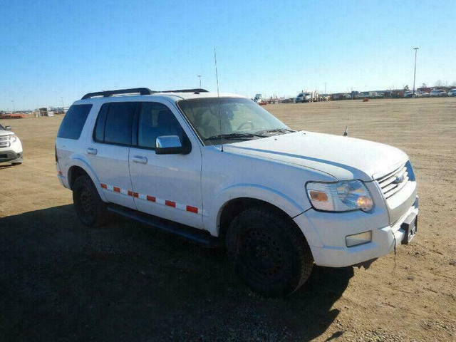2010 Ford Explorer XLT 4.0L 4WD For Parts in Auto Body Parts in Calgary - Image 2