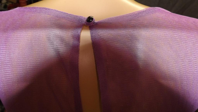 New Short Satin Knee Length Prom Ball Dress Purple, Size 6 in Women's - Dresses & Skirts in Ottawa / Gatineau Area - Image 3