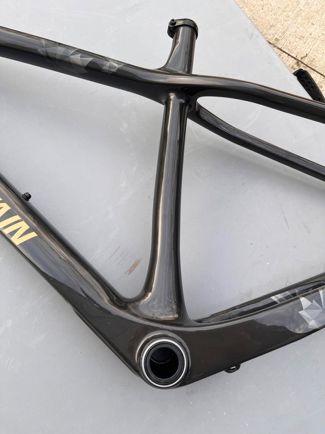 2021 rocky mountain vertex carbon frame and post size medium in Mountain - Image 2