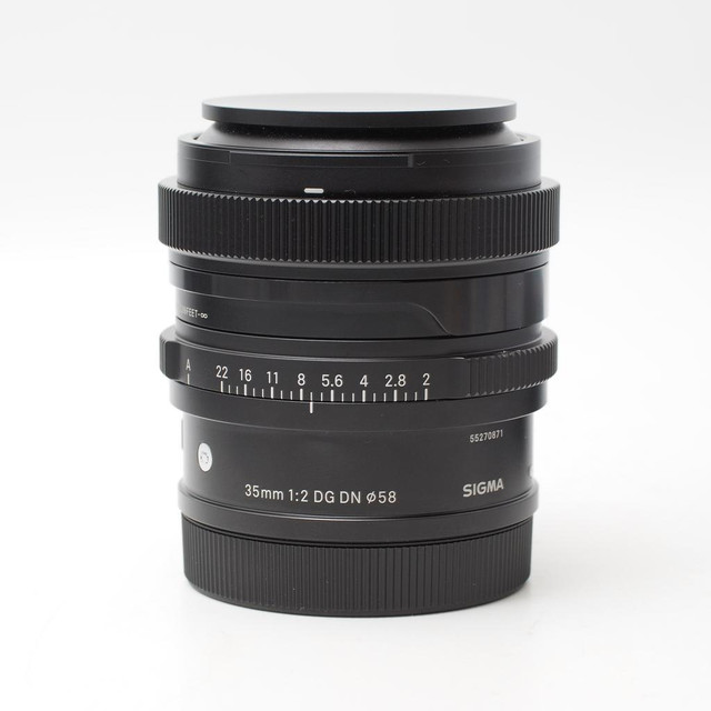Sigma 35mm f2 DG DN for L-mount (ID - 1982) in Cameras & Camcorders - Image 3