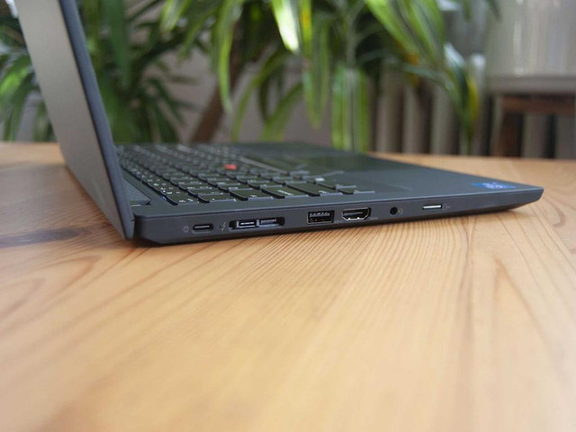 Lenovo ThinkPad T14 Gen 2 -Intel ci5-1135G7/ 16GBDDR4 /256GB NVMe SSD in Laptops in Toronto (GTA) - Image 3