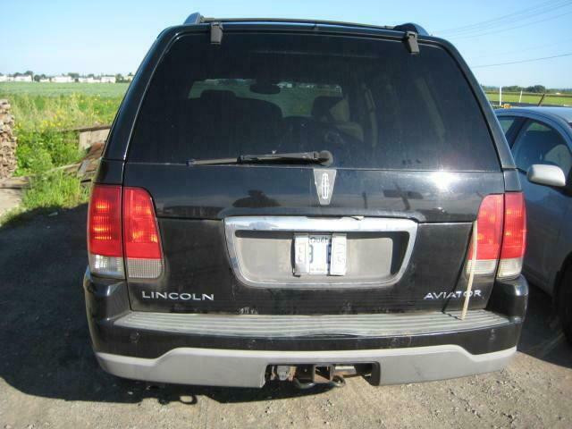 2004 2005 Lincoln Aviator Pour Piece#Part out in Auto Body Parts in Québec - Image 3