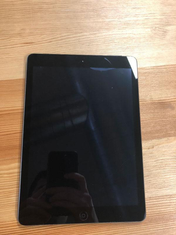 iPad Air 16 GB Unlocked -- Buy from a trusted source (with 5-star customer service!) in General Electronics in Halifax - Image 3