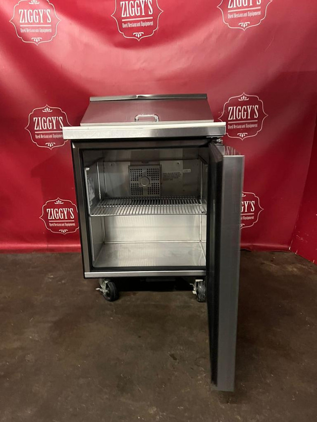 27.5” true tssu-27-08-hc salad pre table fridge cooler for only $1795  ! Can ship ! in Industrial Kitchen Supplies - Image 2
