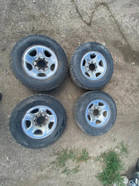 265/70R17 Set of 4 rims and tires that  come off from a 2007 DODGE RAM 2500.