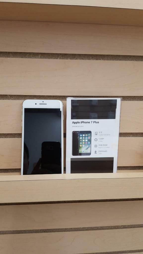 UNLOCKED iPhone 7 + Plus 32GB 128GB 256GB New Charger 1 YEAR Warranty!!! Spring SALE!!! in Cell Phones in Calgary