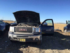 Parting out lots of GMC SIERRAS AND CHEVY SILVERADO TRUCKS Calgary Alberta Preview