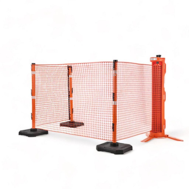 IPS RAPIDROLL 70-7000 3 LEGGED 50FT FENCING SYSTEM, 4 POSTS INCLUDED + SUBSIDIZED SHIPPING + 1 YEAR WARRANTY in Power Tools - Image 4