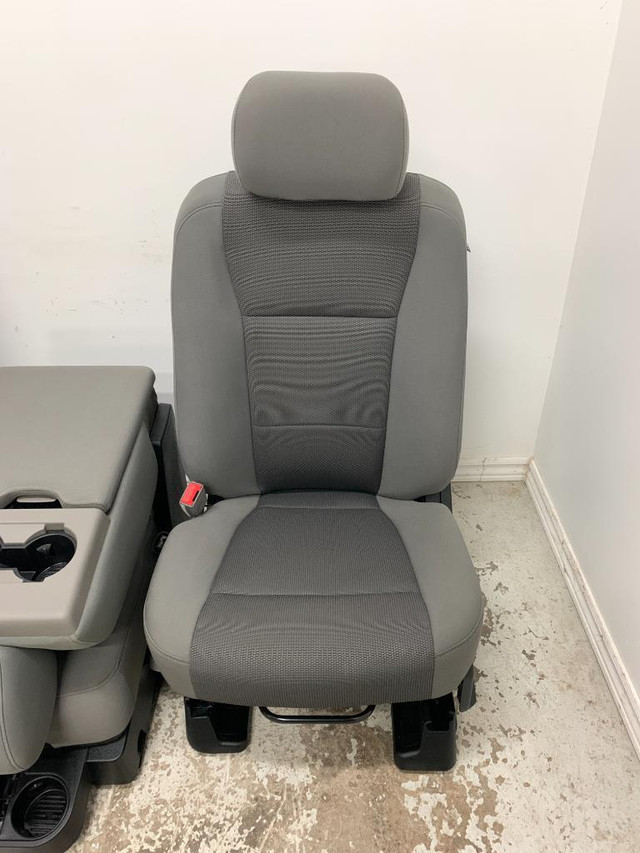 Ford F250 2020 Superduty Seats Console F350 F450 Cloth NTO New Take Out in Other Parts & Accessories - Image 2