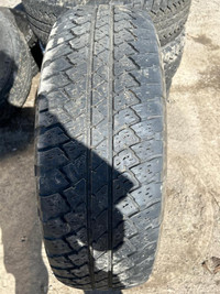 4 pneus dété P255/70R18 112S Bridgestone Dueler A/T RH-S 38.0% dusure, mesure 9-8-9-8/32