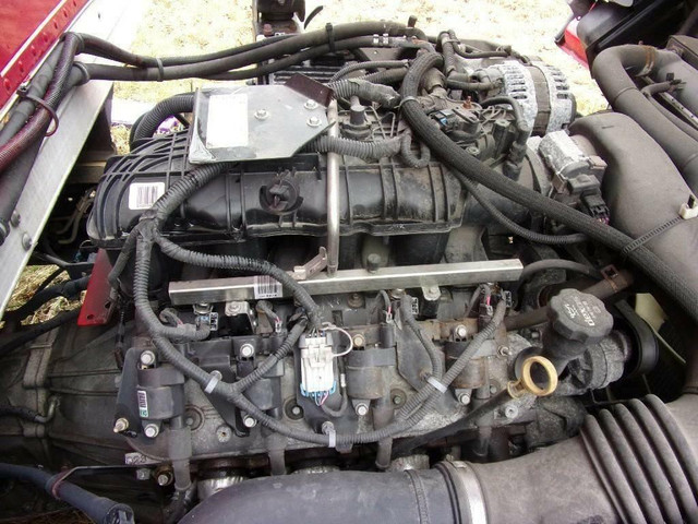 GM/Chev (HD) 6.0L Engine for a 2015 Isuzu NPR in Engine & Engine Parts - Image 2