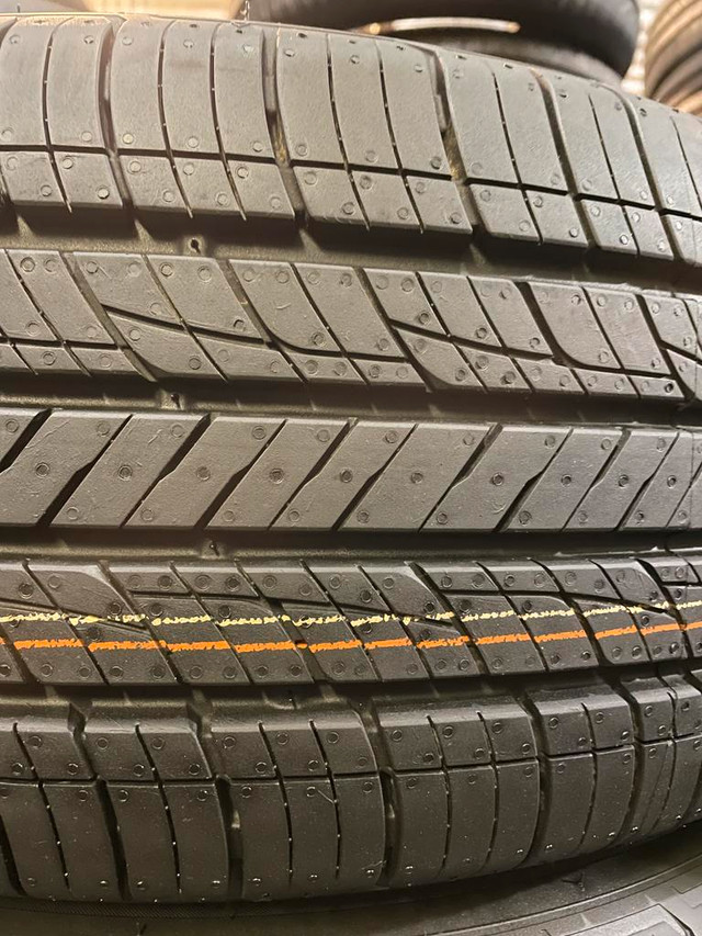 245/60/18 Kumho premium nouveau in Tires & Rims in Laval / North Shore