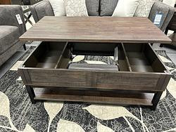 Wooden Lift Top Coffee Table on Clearance !! in Coffee Tables in Chatham-Kent