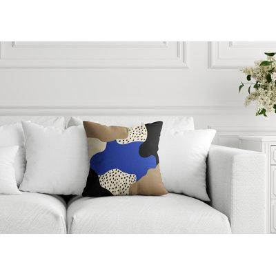 ULLI HOME Jada Miniimalist Abstract Indoor/Outdoor Square Pillow in Outdoor Décor