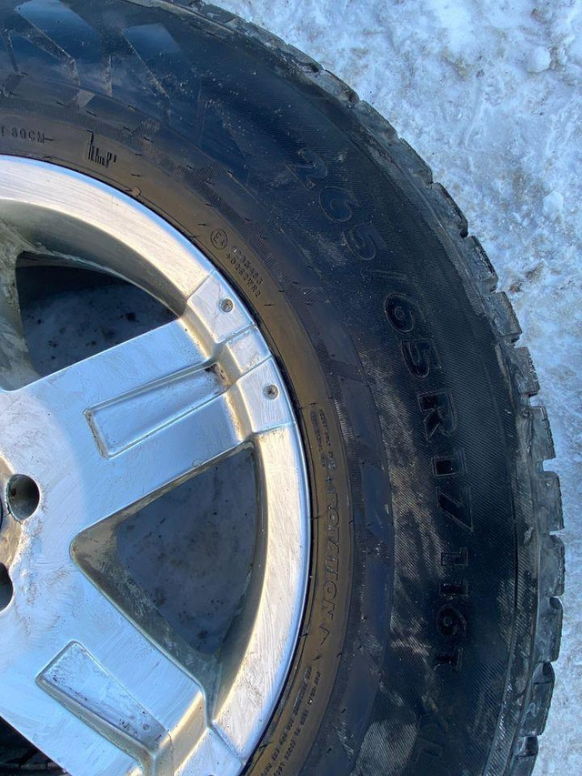 265/65R17 set of 4 Rims &amp; Studded winter Tires that came off a 2007 Nissan Frontie in Tires & Rims - Image 3